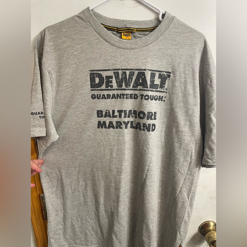DeWalt T-shirt size Large NWT